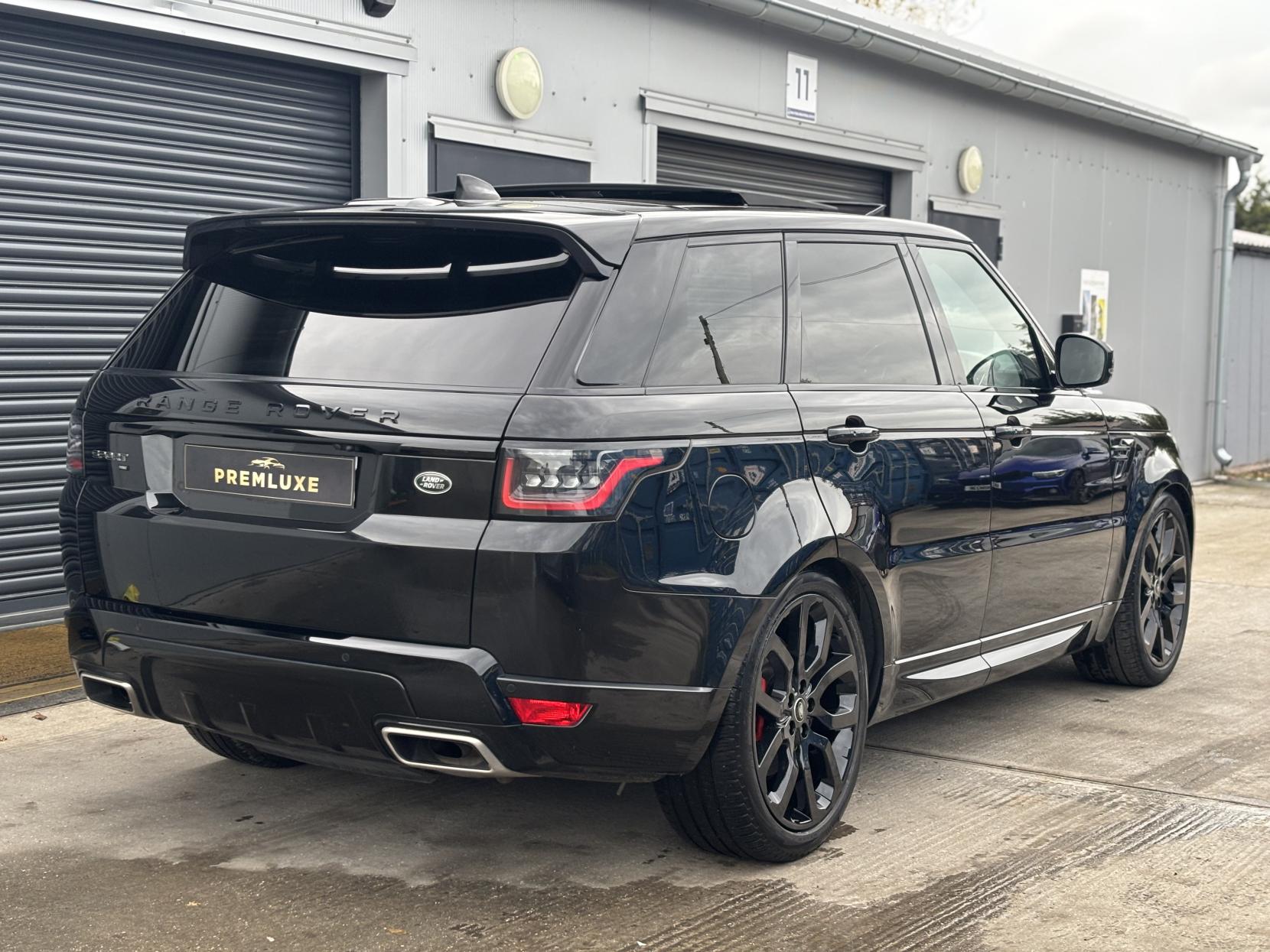 Land Rover Range Rover Sport 3.0 D300 MHEV HSE Dynamic Black SUV 5dr Diesel Auto 4WD Euro 6 (s/s) (300 ps)