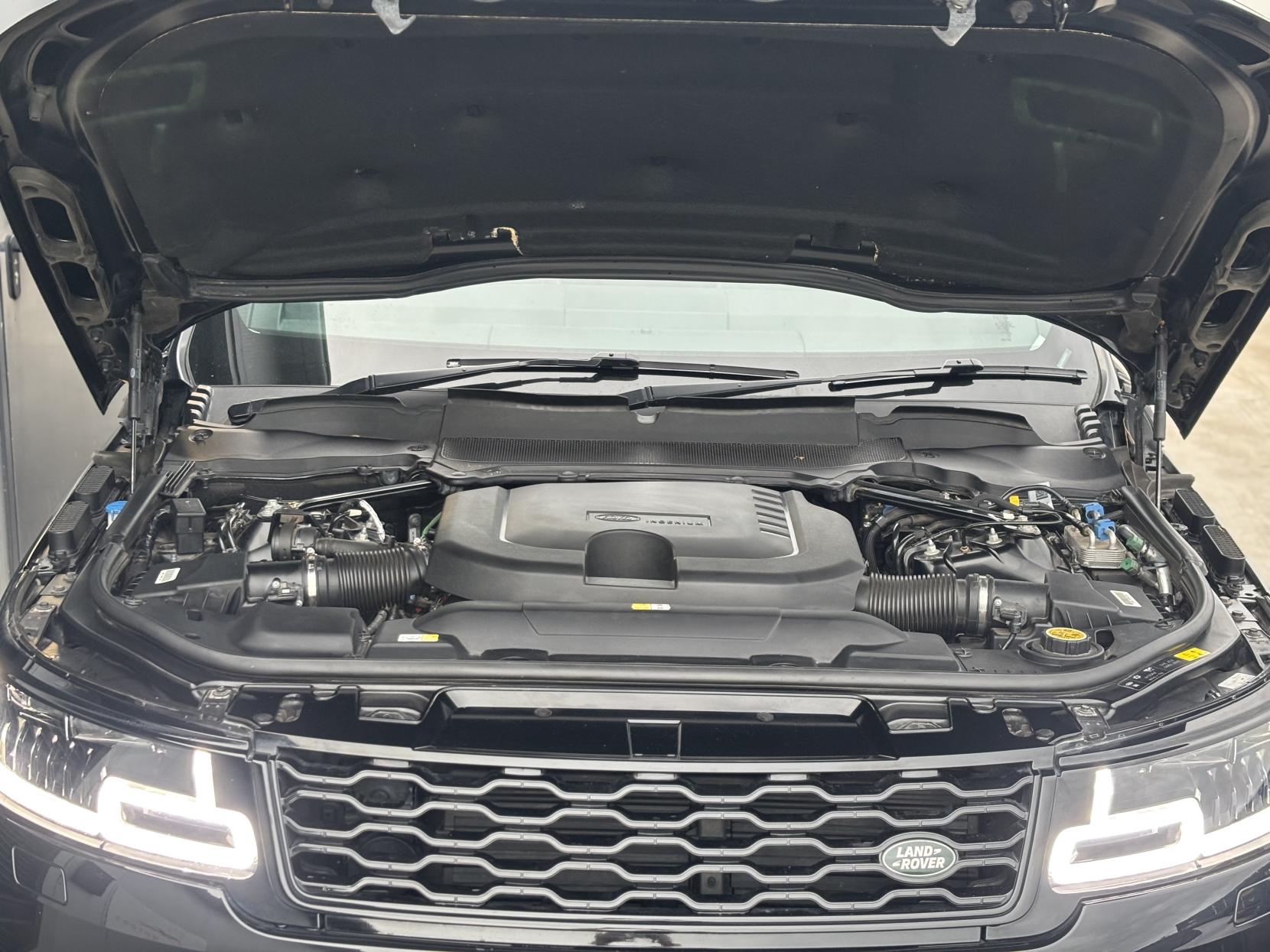 Land Rover Range Rover Sport 3.0 D300 MHEV HSE Dynamic Black SUV 5dr Diesel Auto 4WD Euro 6 (s/s) (300 ps)