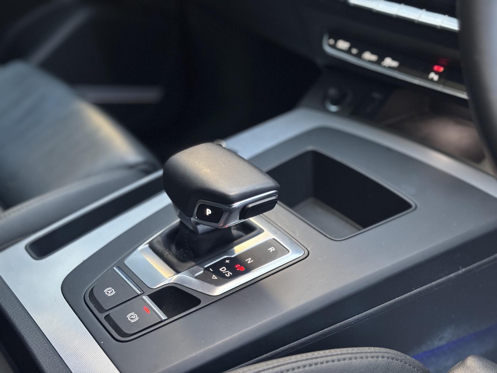 Audi Q5 2.0 TFSI 45 Sport Sportback 5dr Petrol S Tronic quattro Euro 6 (s/s) (265 ps)