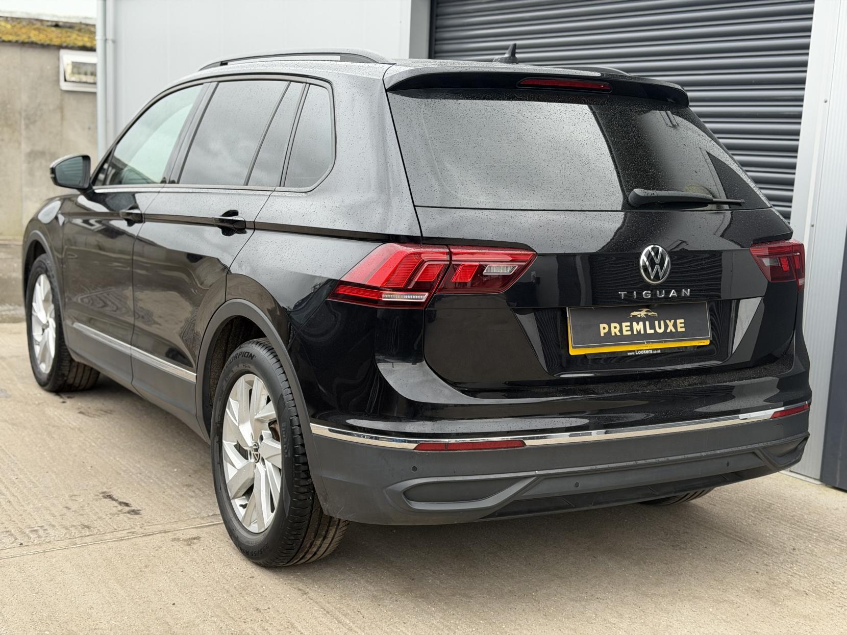 Volkswagen Tiguan 1.5 TSI Life SUV 5dr Petrol DSG Euro 6 (s/s) (150 ps)