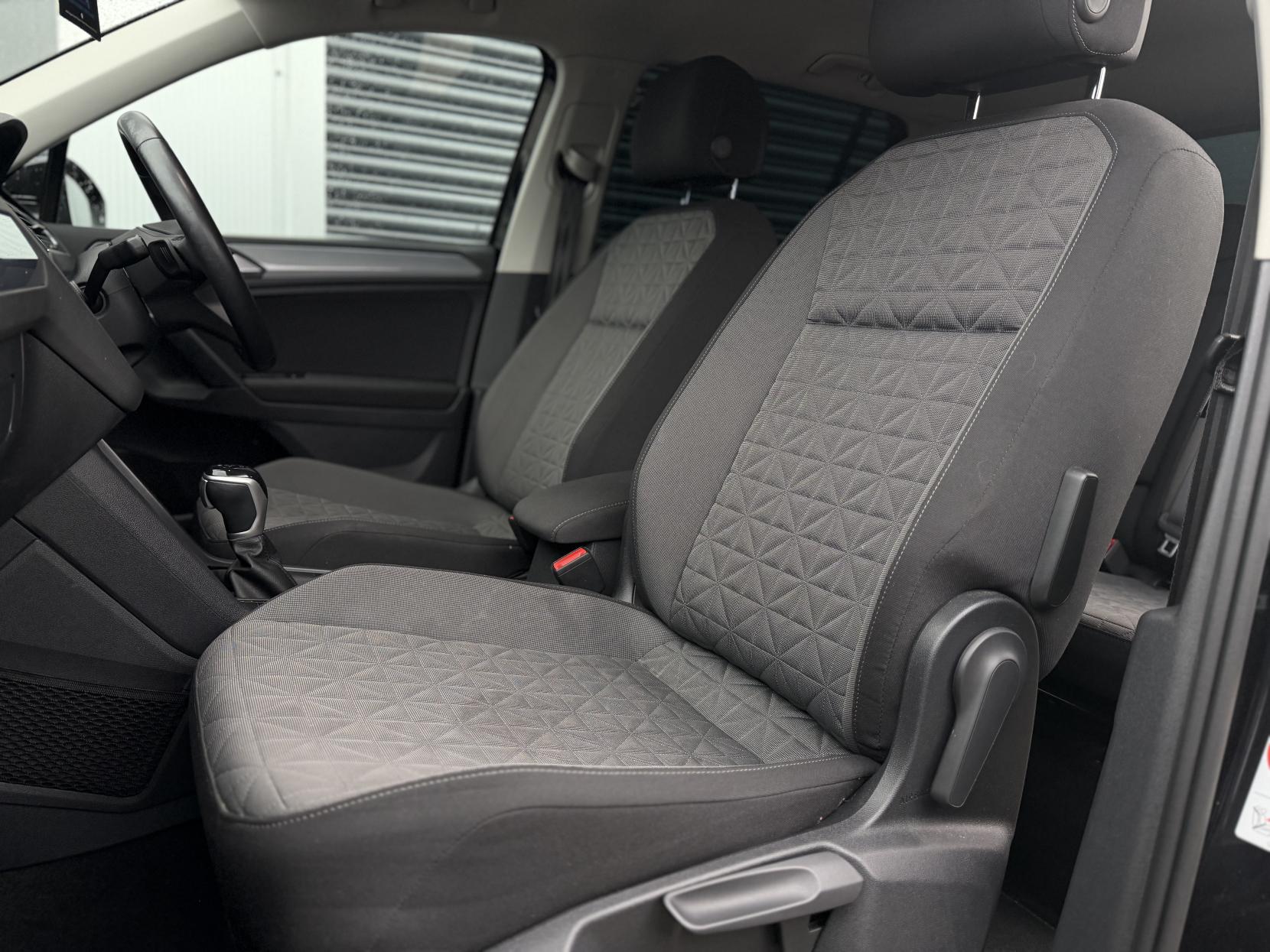 Volkswagen Tiguan 1.5 TSI Life SUV 5dr Petrol DSG Euro 6 (s/s) (150 ps)