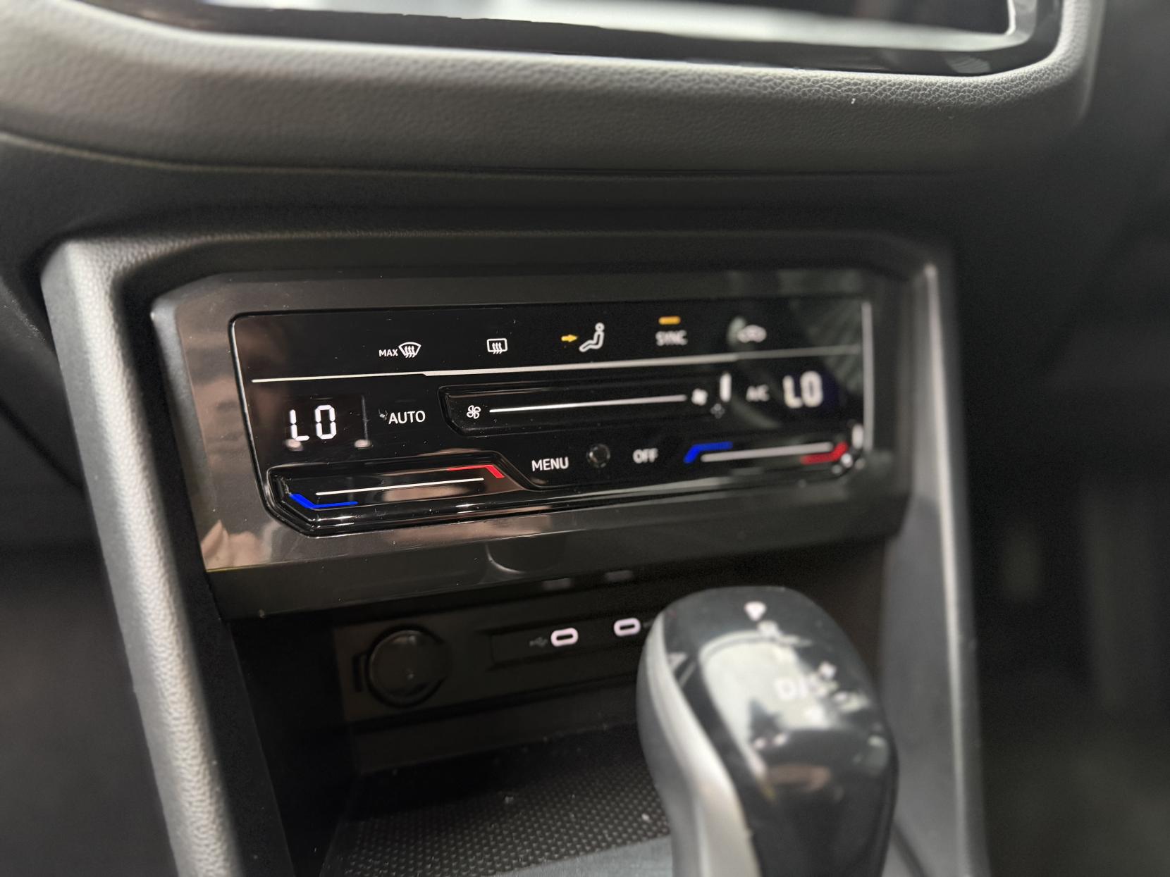 Volkswagen Tiguan 1.5 TSI Life SUV 5dr Petrol DSG Euro 6 (s/s) (150 ps)