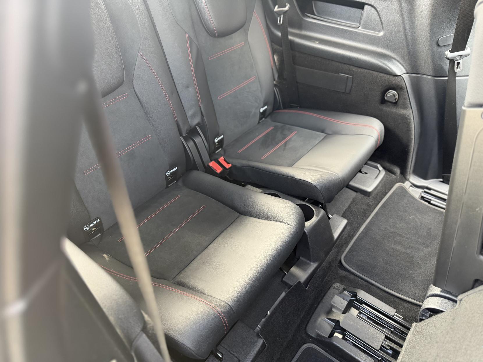 Mercedes-Benz GLB 1.3 GLB200 AMG Line SUV 5dr Petrol 7G-DCT Euro 6 (s/s) (163 ps)