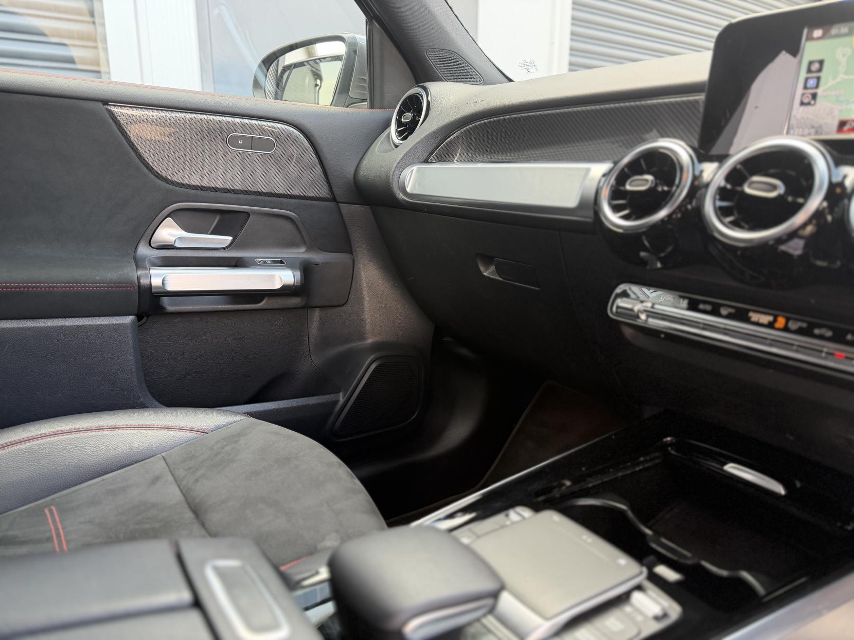 Mercedes-Benz GLB 1.3 GLB200 AMG Line SUV 5dr Petrol 7G-DCT Euro 6 (s/s) (163 ps)