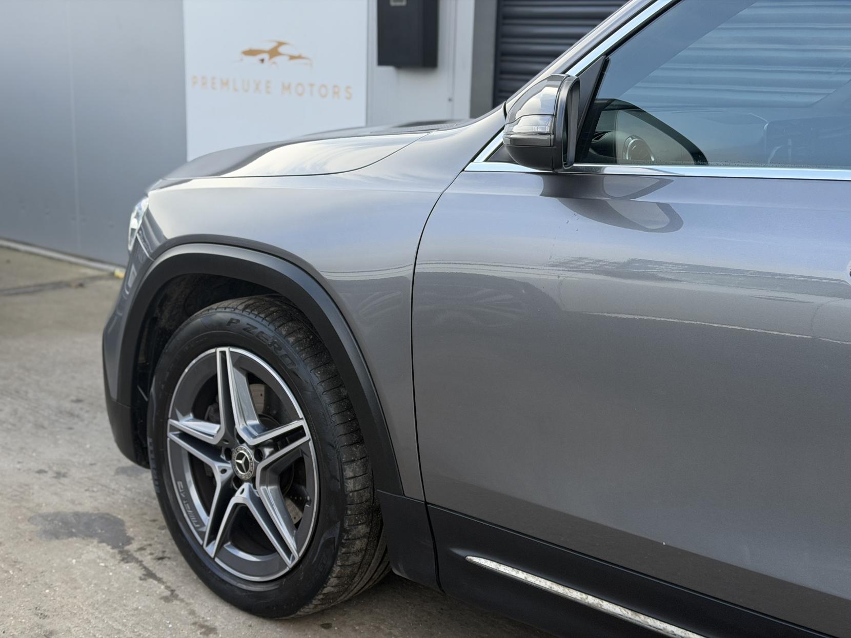 Mercedes-Benz GLB 1.3 GLB200 AMG Line SUV 5dr Petrol 7G-DCT Euro 6 (s/s) (163 ps)