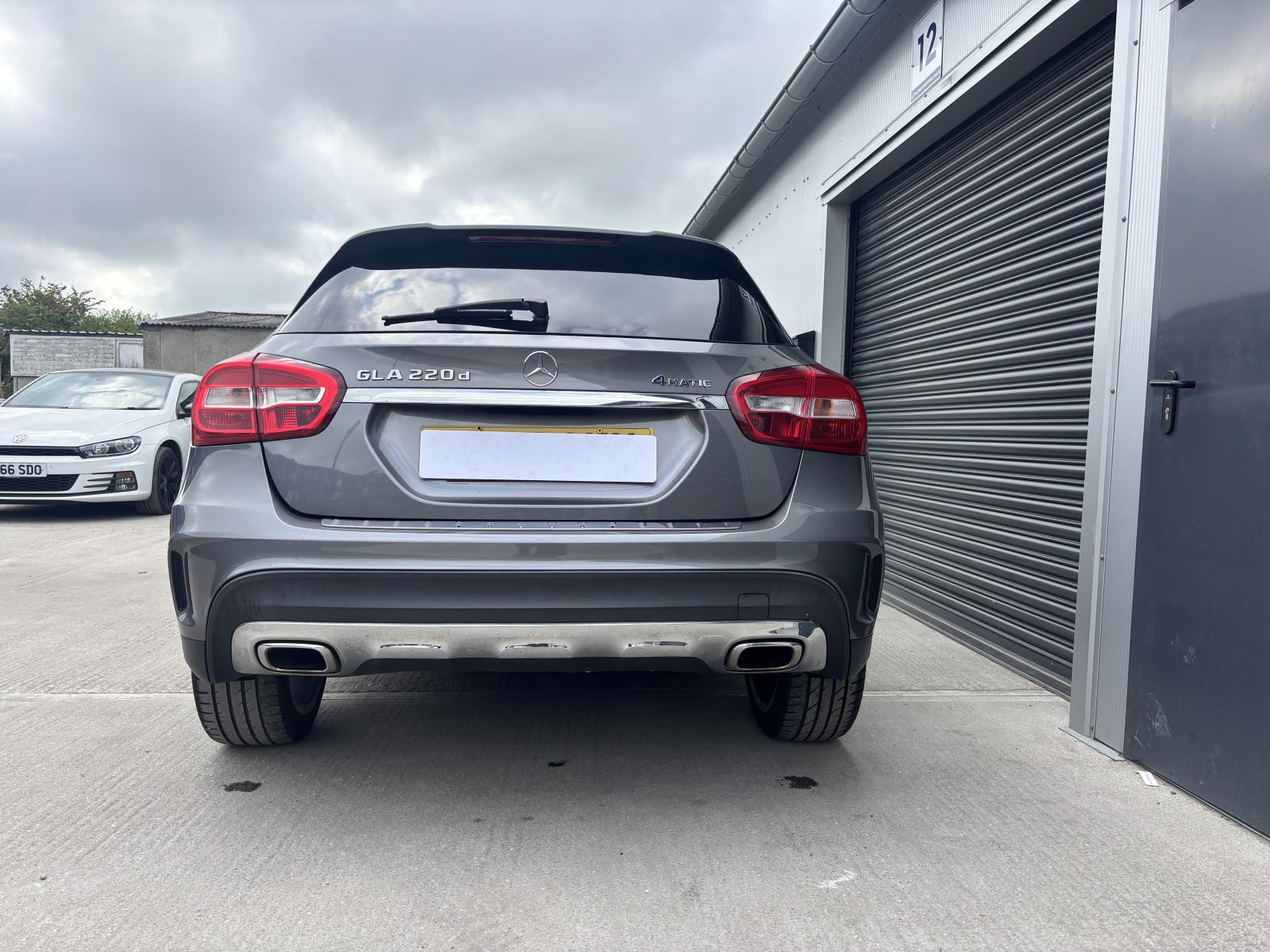 Mercedes-Benz GLA 2.1 GLA220d AMG Line SUV 5dr Diesel 7G-DCT 4MATIC Euro 6 (s/s) (177 ps)