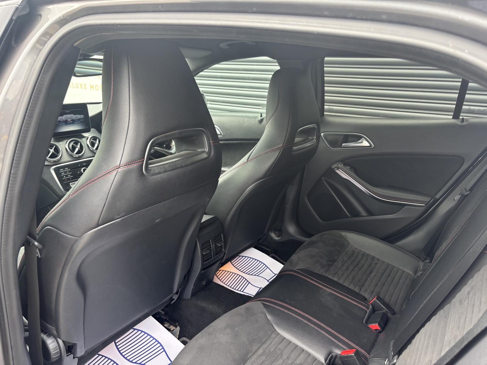 Mercedes-Benz GLA 2.1 GLA220d AMG Line SUV 5dr Diesel 7G-DCT 4MATIC Euro 6 (s/s) (177 ps)
