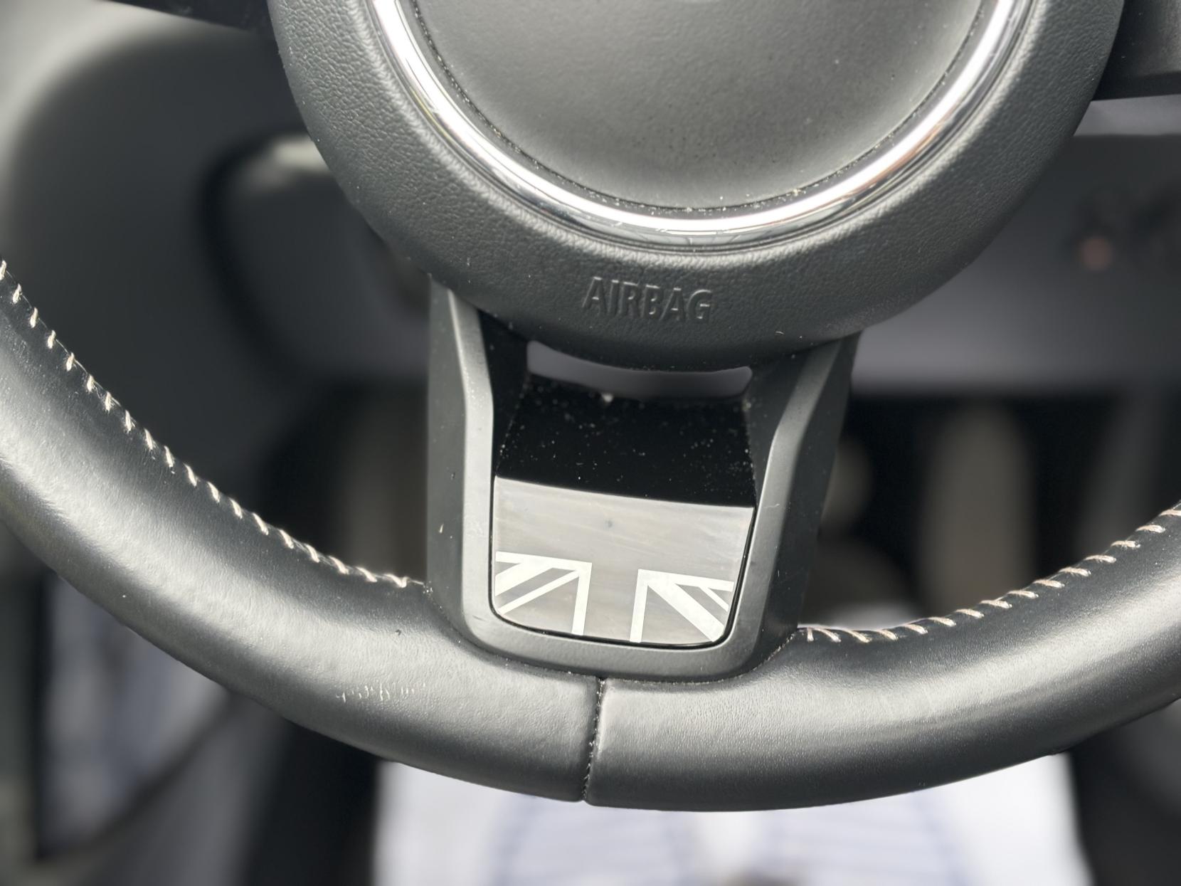 MINI Convertible 1.5 Cooper Exclusive Convertible 2dr Petrol Steptronic Euro 6 (s/s) (136 ps)