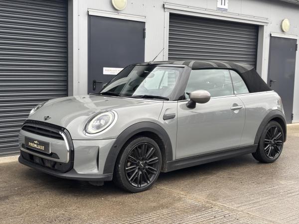 MINI Convertible 1.5 Cooper Exclusive Convertible 2dr Petrol Steptronic Euro 6 (s/s) (136 ps)