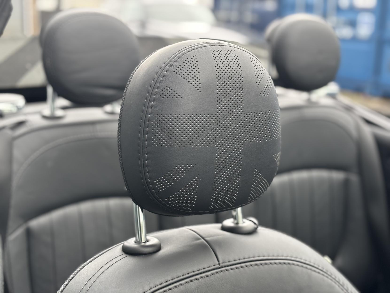 MINI Convertible 1.5 Cooper Exclusive Convertible 2dr Petrol Steptronic Euro 6 (s/s) (136 ps)