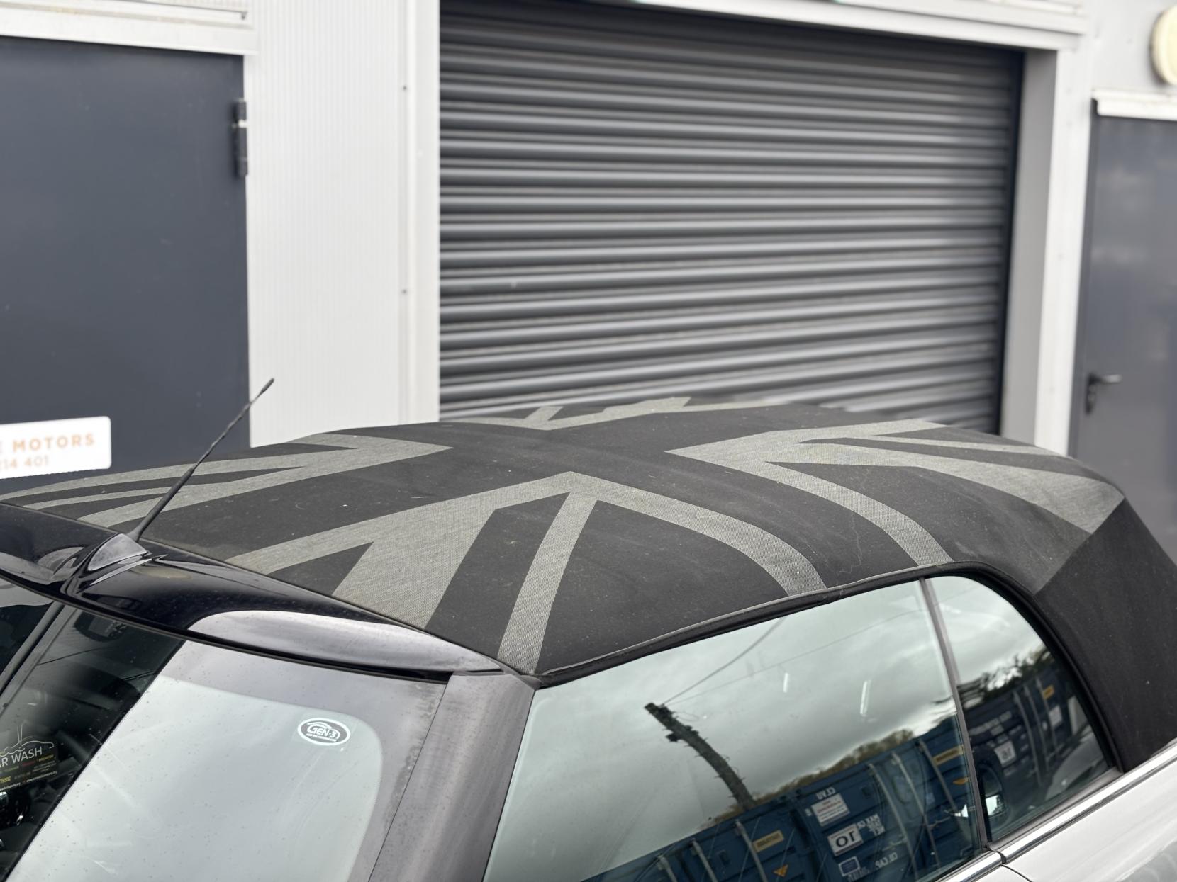 MINI Convertible 1.5 Cooper Exclusive Convertible 2dr Petrol Steptronic Euro 6 (s/s) (136 ps)