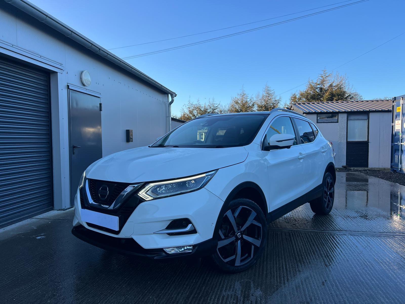 Nissan Qashqai 1.6 DIG-T Tekna SUV 5dr Petrol Manual Euro 6 (s/s) (163 ps)