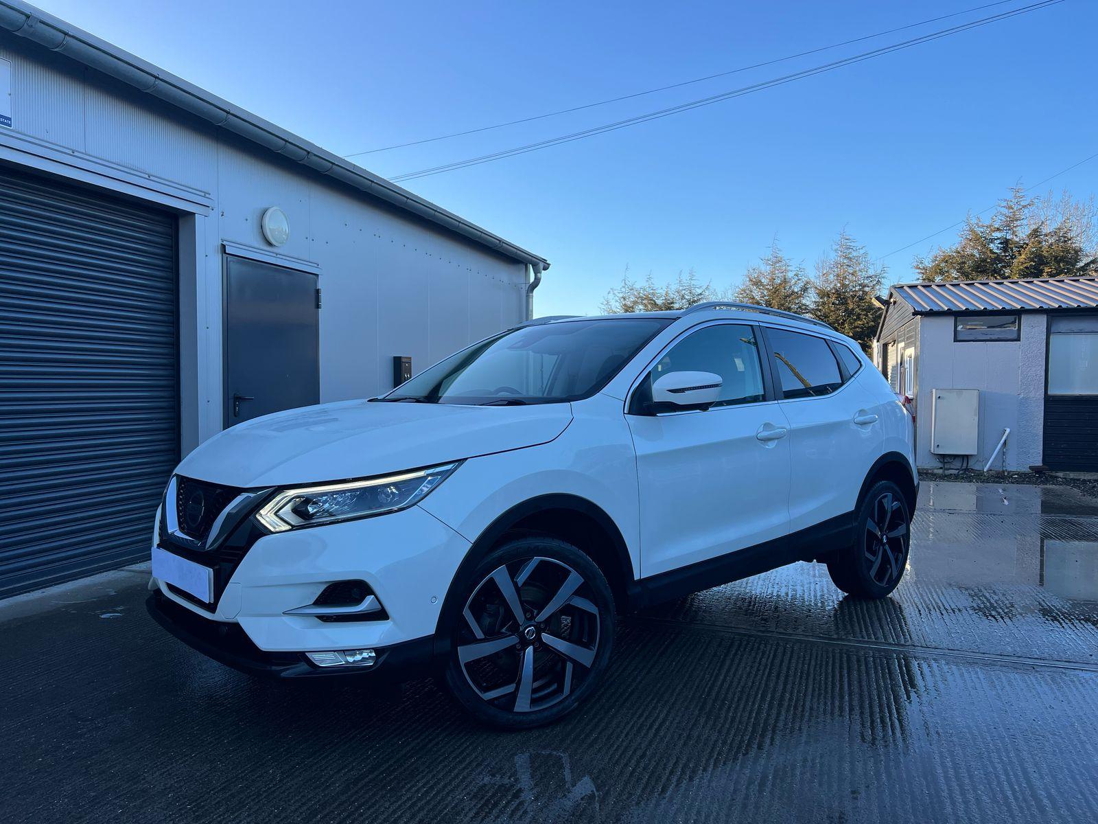 Nissan Qashqai 1.6 DIG-T Tekna SUV 5dr Petrol Manual Euro 6 (s/s) (163 ps)