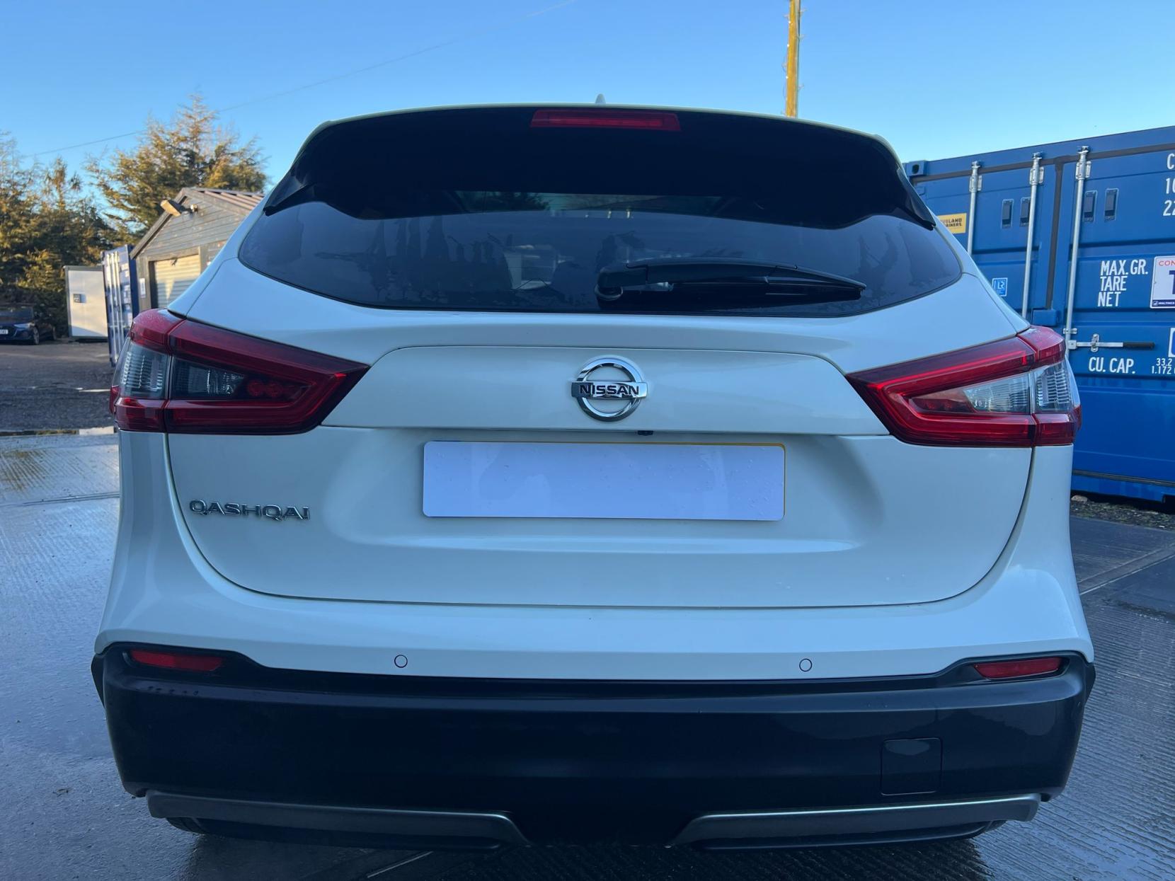 Nissan Qashqai 1.6 DIG-T Tekna SUV 5dr Petrol Manual Euro 6 (s/s) (163 ps)