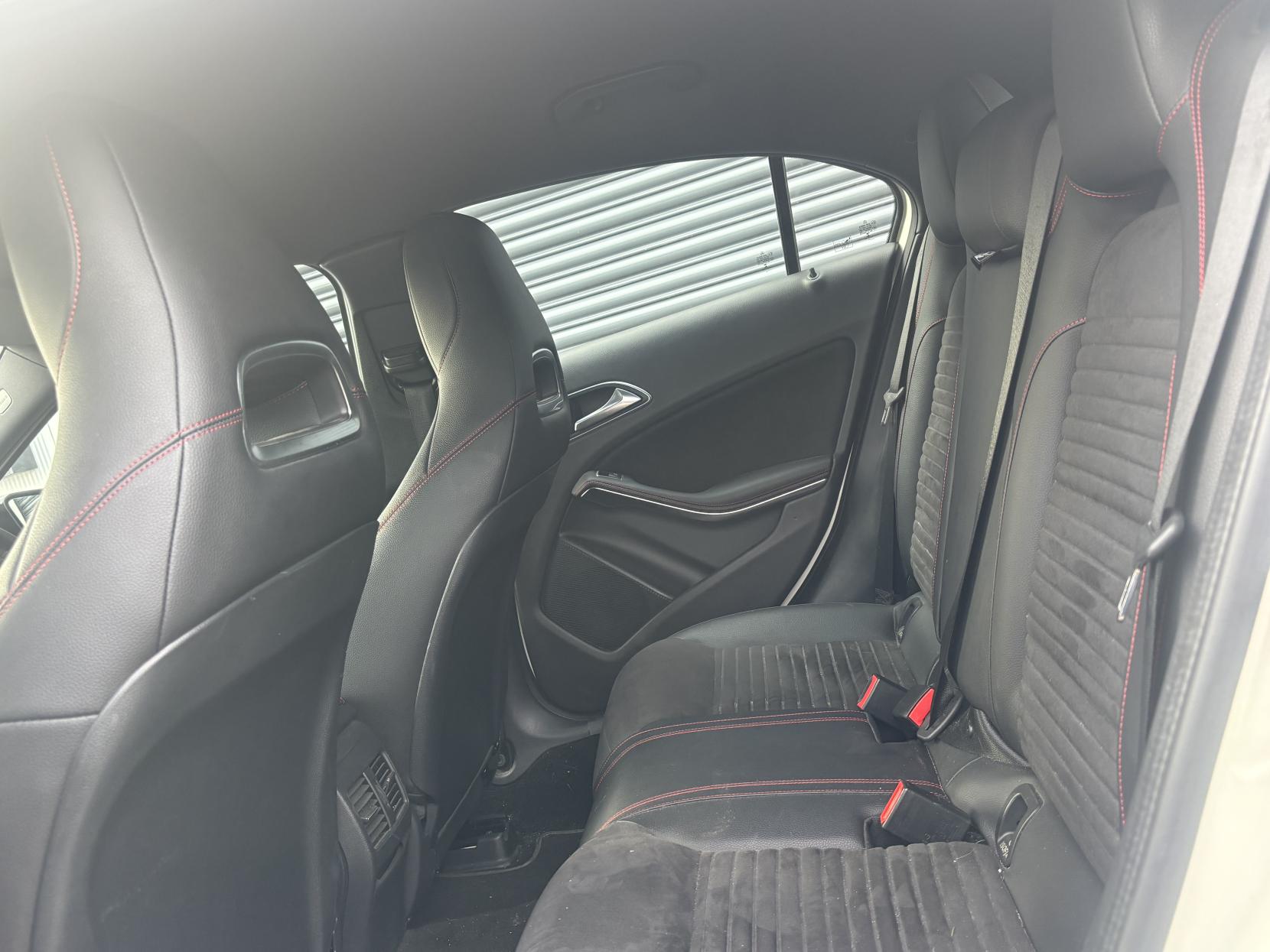 Mercedes-Benz A Class 1.5 A180d AMG Line (Executive) Hatchback 5dr Diesel 7G-DCT Euro 6 (s/s) (109 ps)