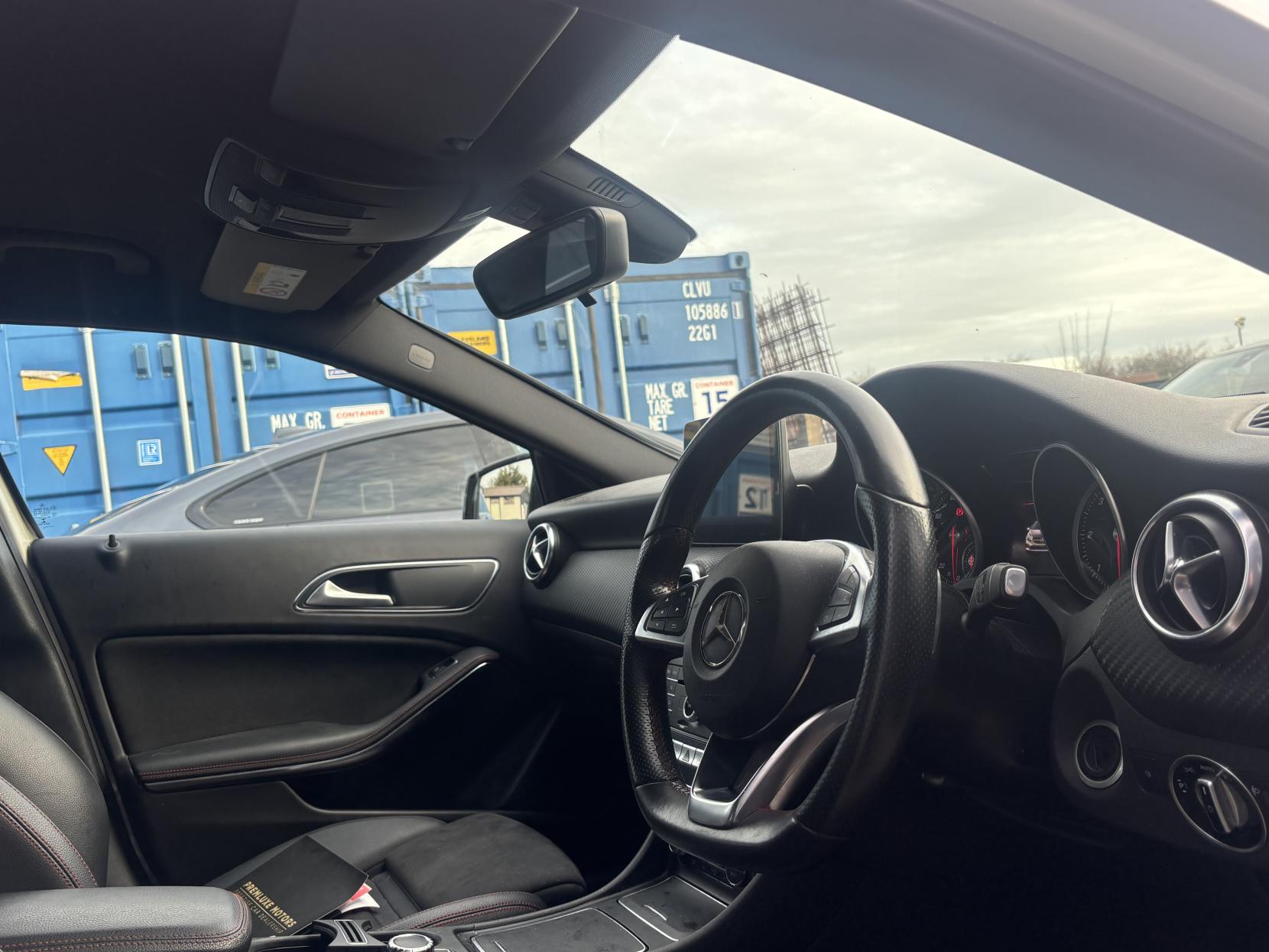 Mercedes-Benz A Class 1.5 A180d AMG Line (Executive) Hatchback 5dr Diesel 7G-DCT Euro 6 (s/s) (109 ps)