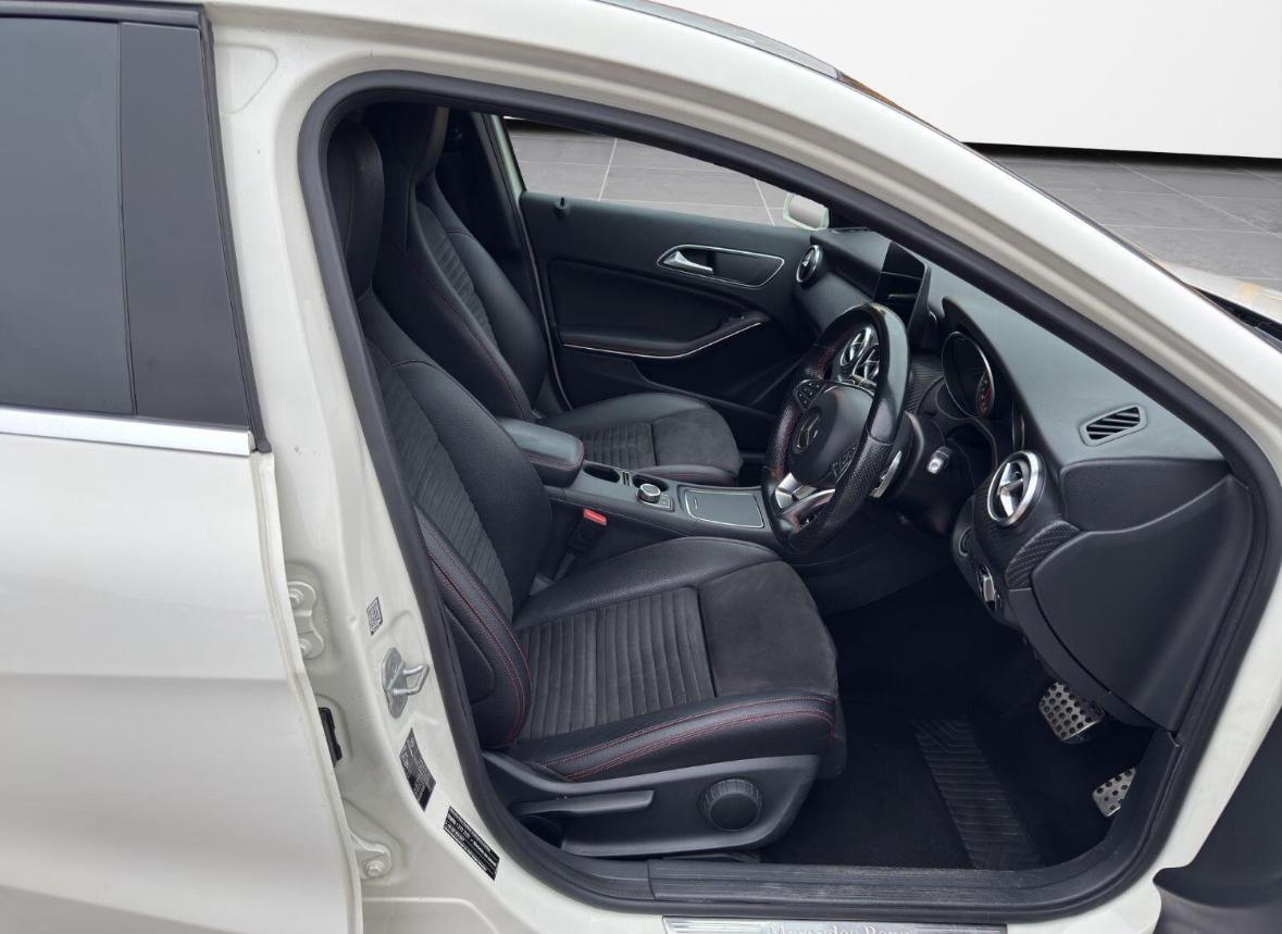 Mercedes-Benz A Class 1.5 A180d AMG Line (Executive) Hatchback 5dr Diesel 7G-DCT Euro 6 (s/s) (109 ps)