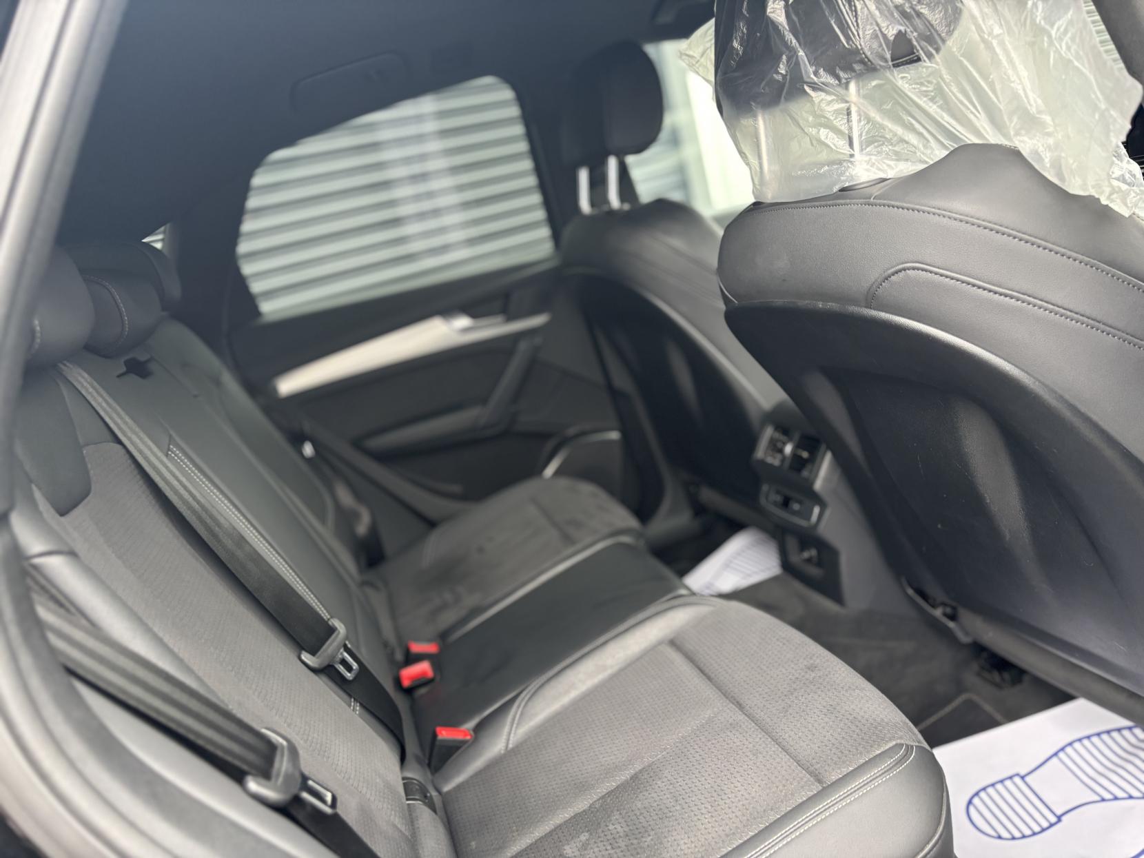 Audi Q5 2.0 TDI 40 S line Sportback 5dr Diesel S Tronic quattro Euro 6 (s/s) (204 ps)