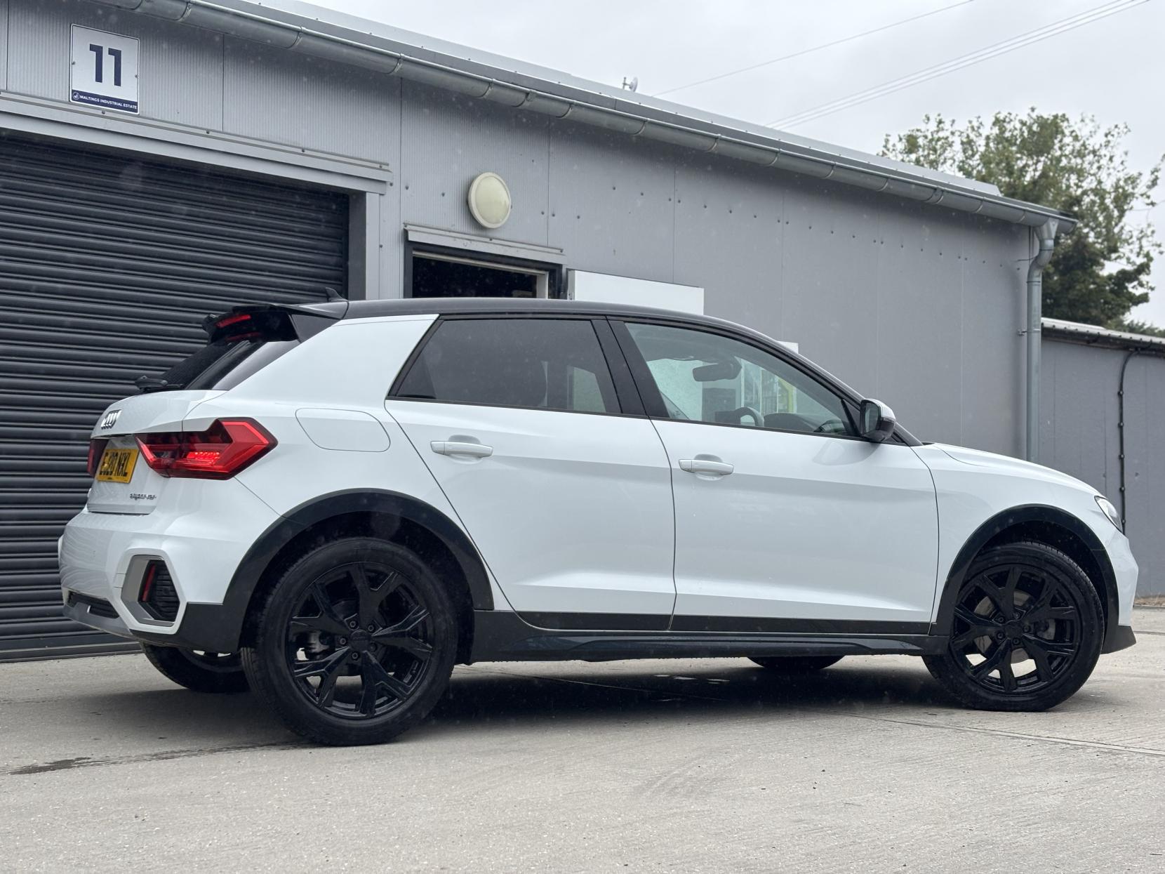 Audi A1 1.0 TFSI 30 Citycarver 5dr Petrol S Tronic Euro 6 (s/s) (116 ps)