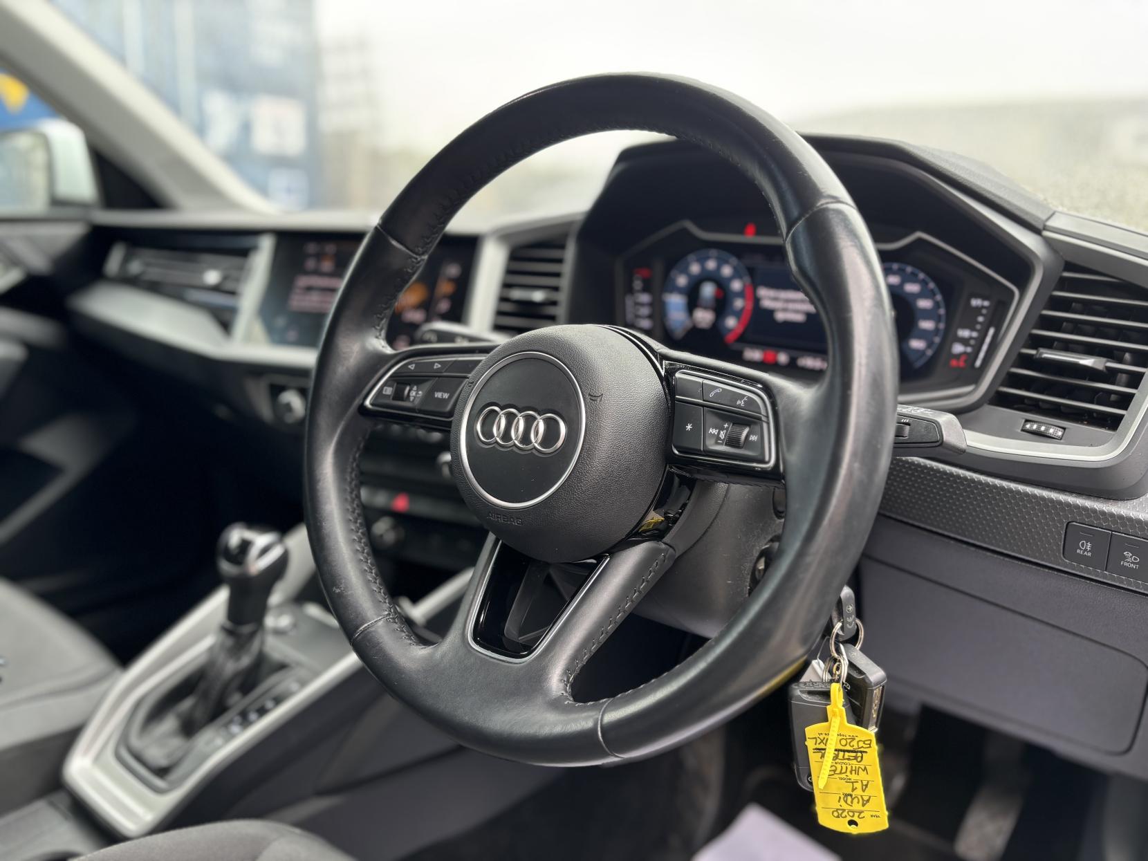 Audi A1 1.0 TFSI 30 Citycarver 5dr Petrol S Tronic Euro 6 (s/s) (116 ps)