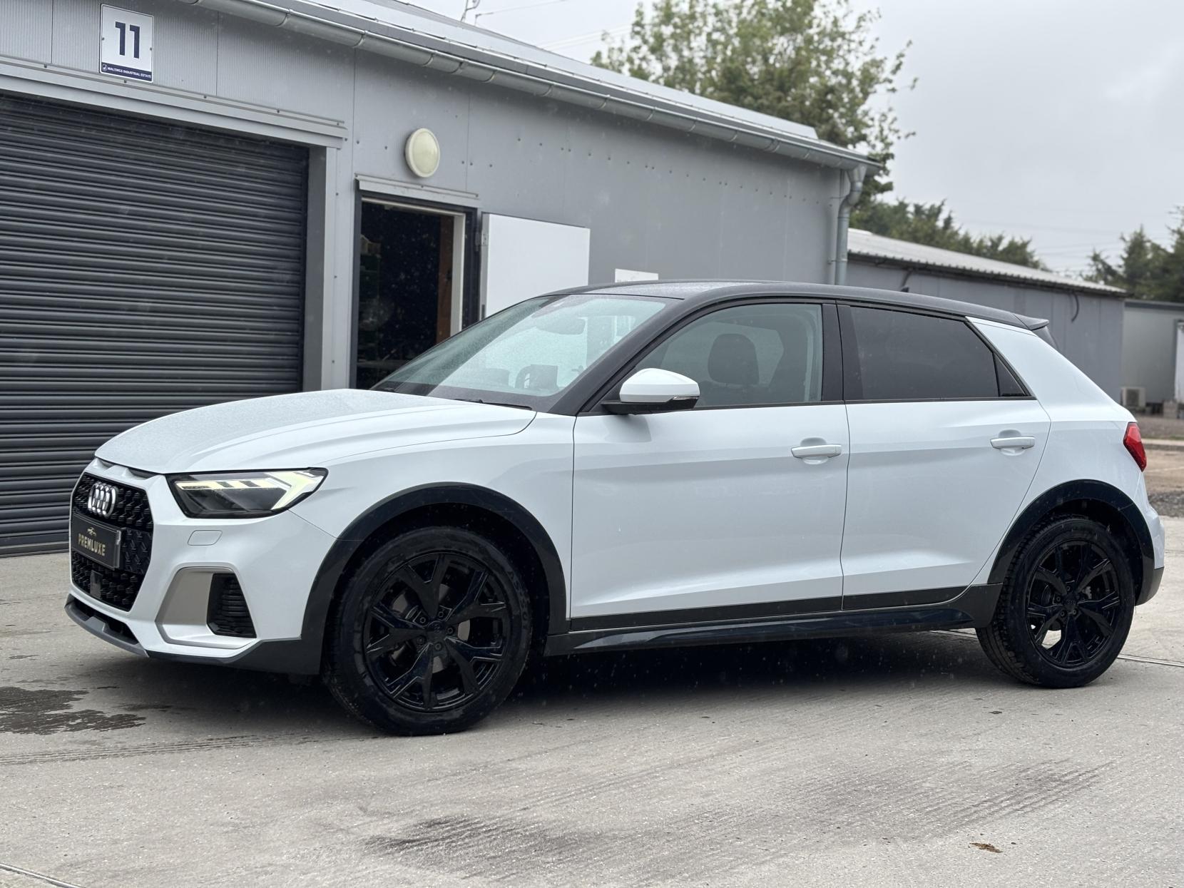 Audi A1 1.0 TFSI 30 Citycarver 5dr Petrol S Tronic Euro 6 (s/s) (116 ps)