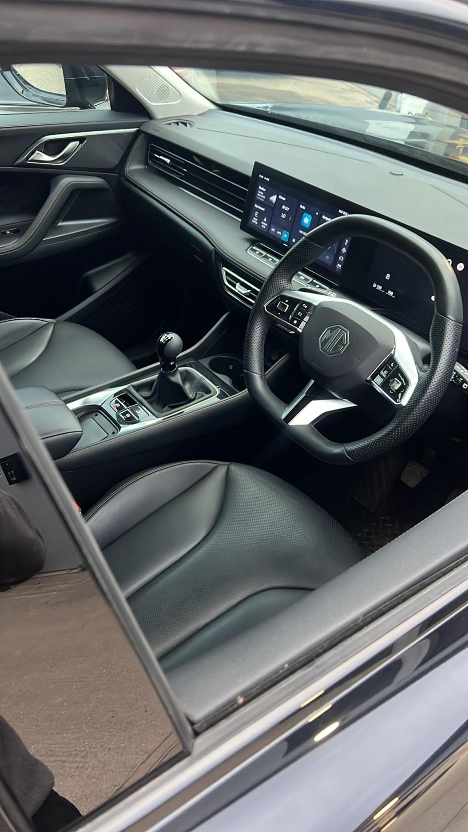 MG MG HS 1.5 T-GDI Trophy SUV 5dr Petrol Manual Euro 6 (s/s) (169 ps)