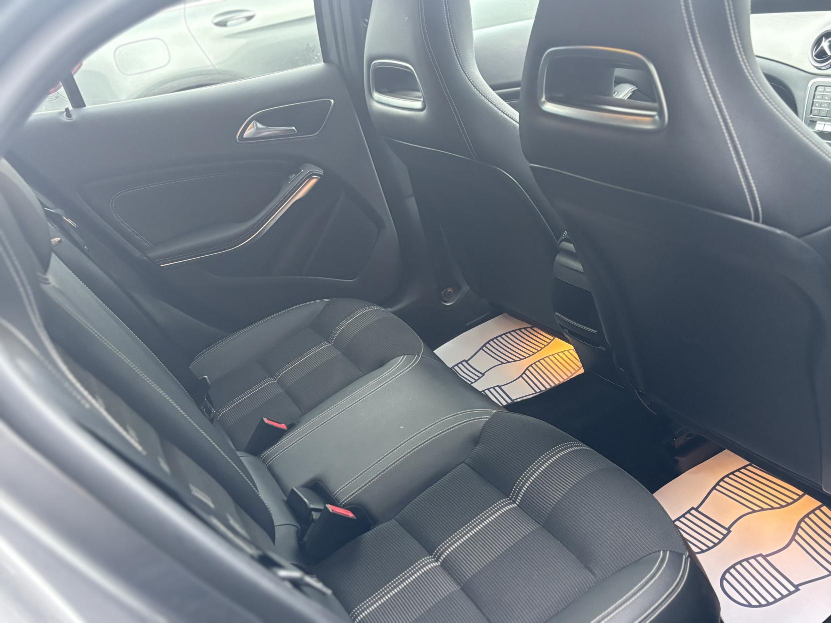 Mercedes-Benz GLA 1.6 GLA180 Urban Edition SUV 5dr Petrol 7G-DCT Euro 6 (s/s) (122 ps)