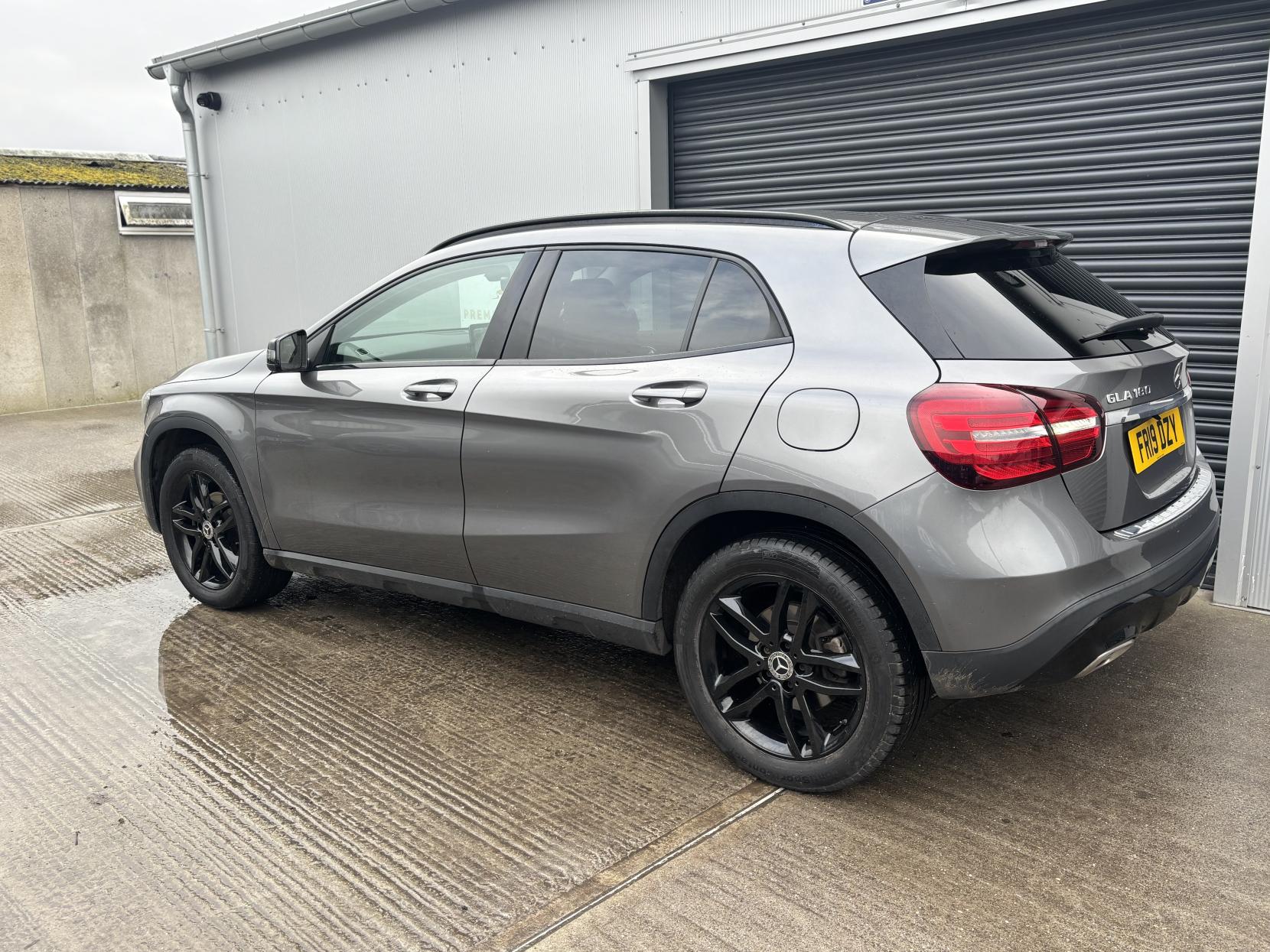 Mercedes-Benz GLA 1.6 GLA180 Urban Edition SUV 5dr Petrol 7G-DCT Euro 6 (s/s) (122 ps)