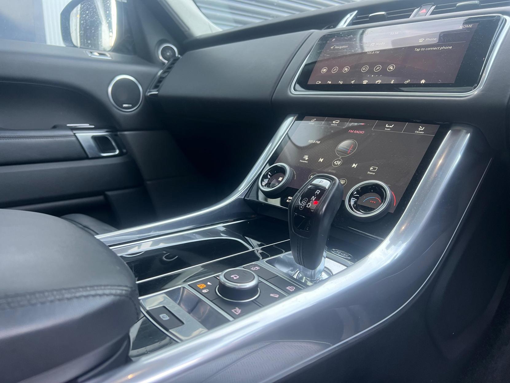 Land Rover Range Rover Sport 3.0 SD V6 Autobiography Dynamic SUV 5dr Diesel Auto 4WD Euro 6 (s/s) (306 ps)