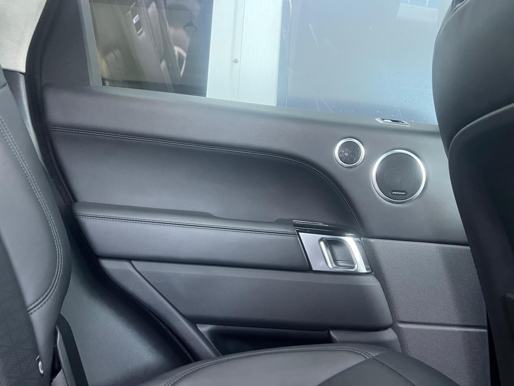 Land Rover Range Rover Sport 3.0 SD V6 Autobiography Dynamic SUV 5dr Diesel Auto 4WD Euro 6 (s/s) (306 ps)