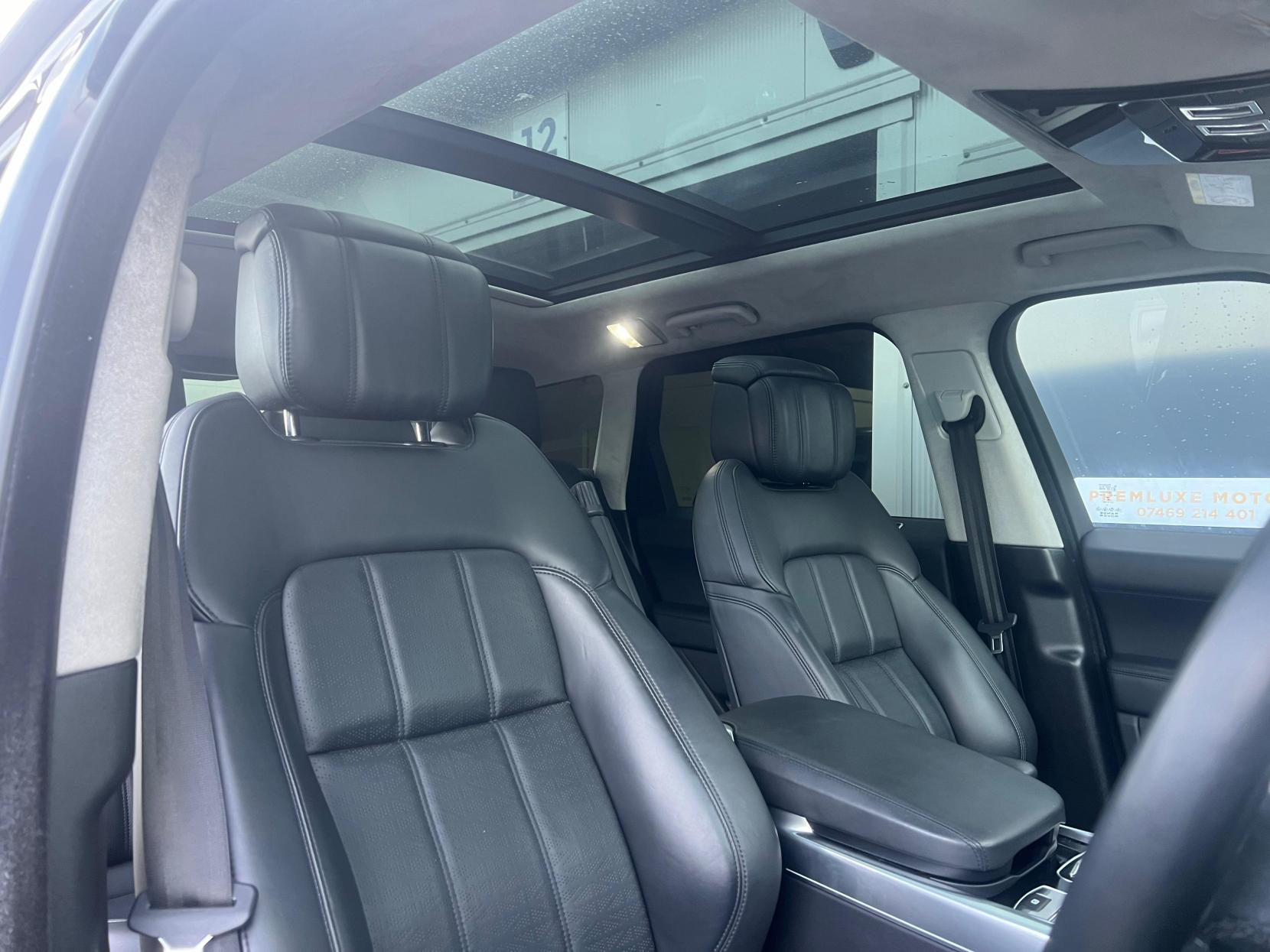 Land Rover Range Rover Sport 3.0 SD V6 Autobiography Dynamic SUV 5dr Diesel Auto 4WD Euro 6 (s/s) (306 ps)