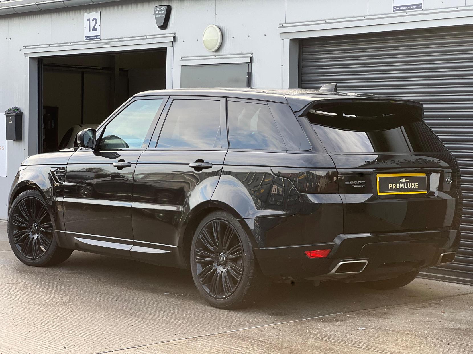 Land Rover Range Rover Sport 3.0 SD V6 Autobiography Dynamic SUV 5dr Diesel Auto 4WD Euro 6 (s/s) (306 ps)