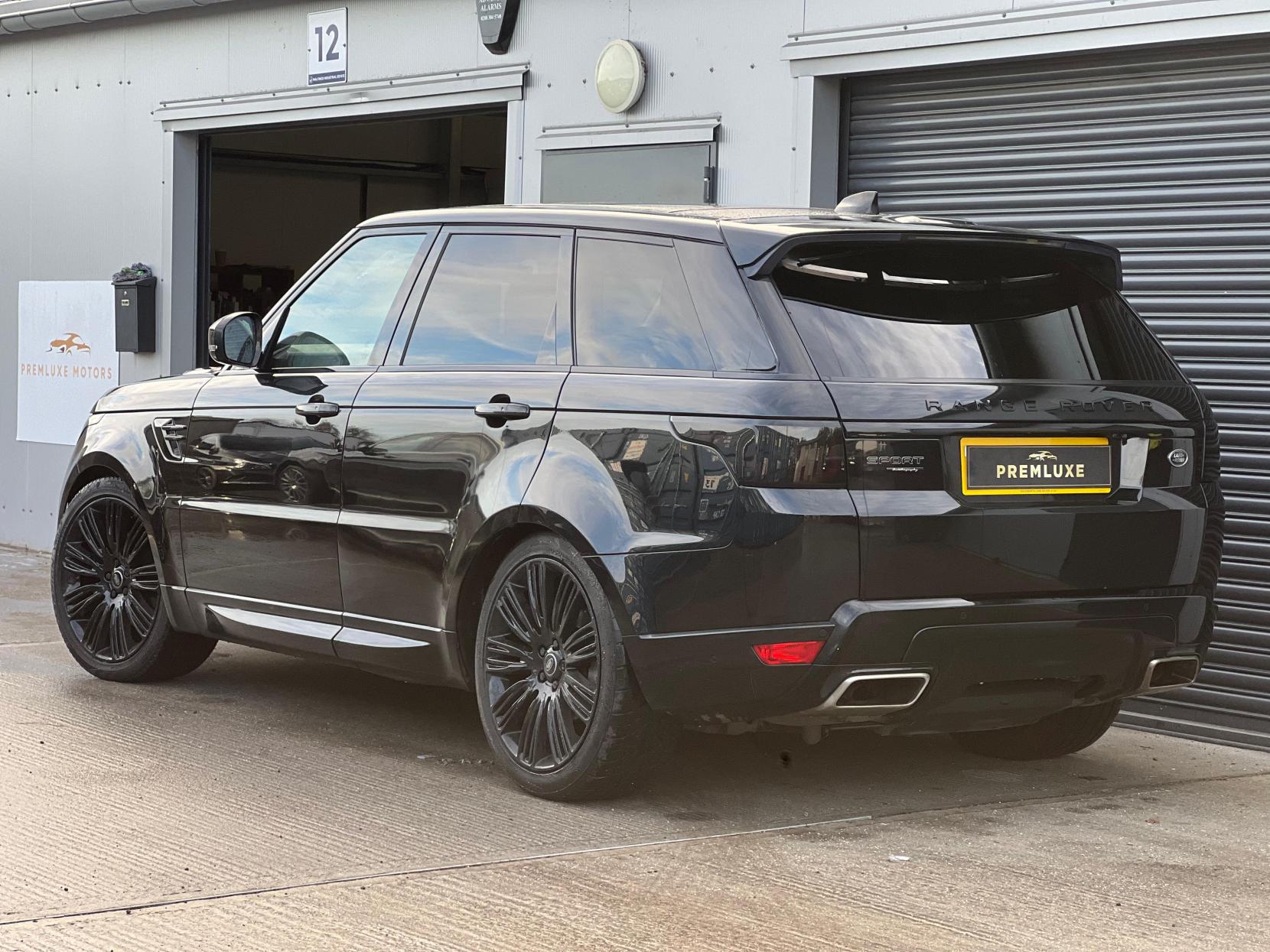 Land Rover Range Rover Sport 3.0 SD V6 Autobiography Dynamic SUV 5dr Diesel Auto 4WD Euro 6 (s/s) (306 ps)