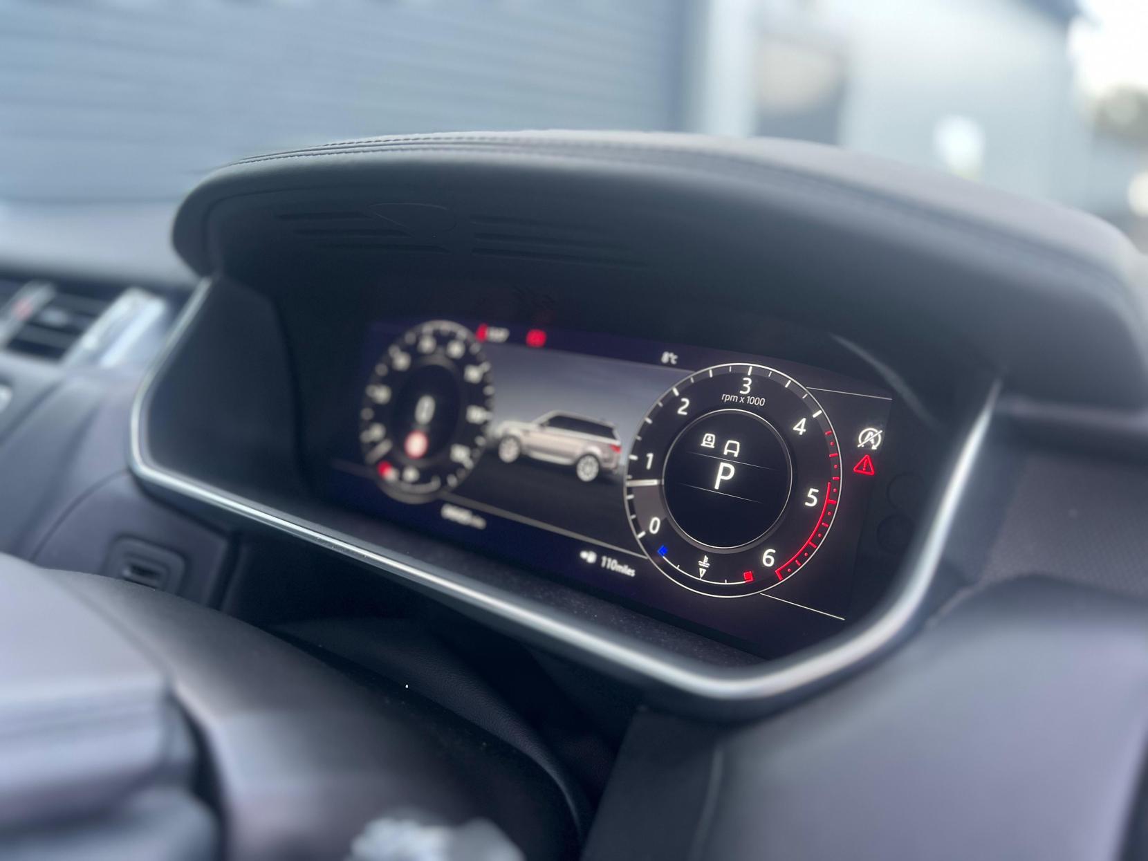 Land Rover Range Rover Sport 3.0 SD V6 Autobiography Dynamic SUV 5dr Diesel Auto 4WD Euro 6 (s/s) (306 ps)