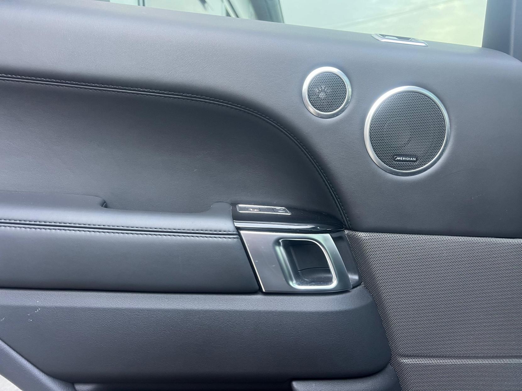 Land Rover Range Rover Sport 3.0 SD V6 Autobiography Dynamic SUV 5dr Diesel Auto 4WD Euro 6 (s/s) (306 ps)