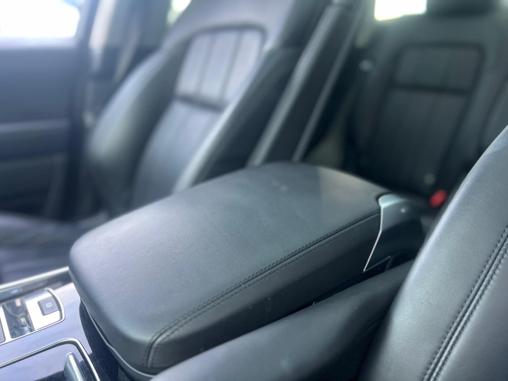 Land Rover Range Rover Sport 3.0 SD V6 Autobiography Dynamic SUV 5dr Diesel Auto 4WD Euro 6 (s/s) (306 ps)