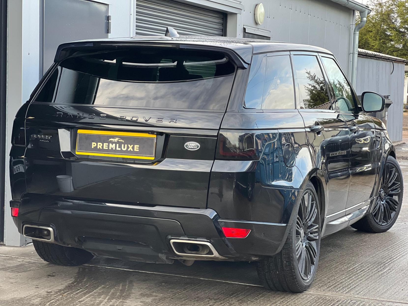 Land Rover Range Rover Sport 3.0 SD V6 Autobiography Dynamic SUV 5dr Diesel Auto 4WD Euro 6 (s/s) (306 ps)