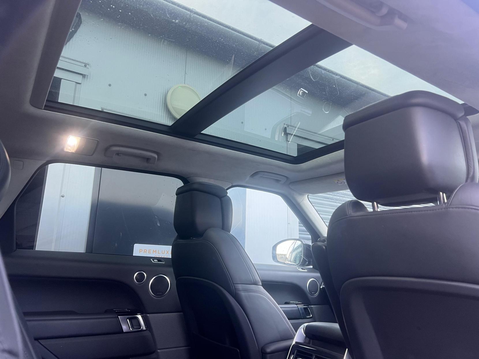 Land Rover Range Rover Sport 3.0 SD V6 Autobiography Dynamic SUV 5dr Diesel Auto 4WD Euro 6 (s/s) (306 ps)