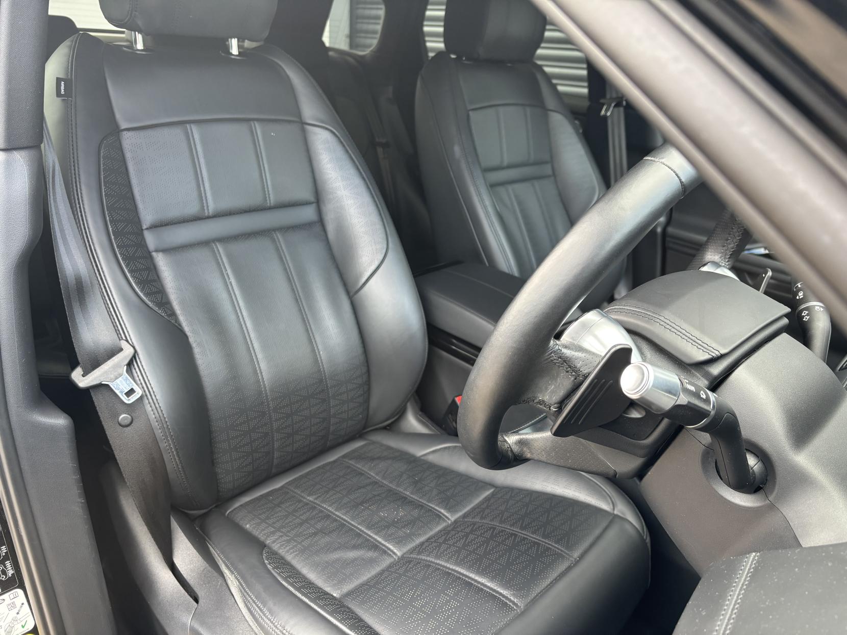 Land Rover Range Rover Evoque 2.0 D180 R-Dynamic HSE SUV 5dr Diesel Auto 4WD Euro 6 (s/s) (180 ps)