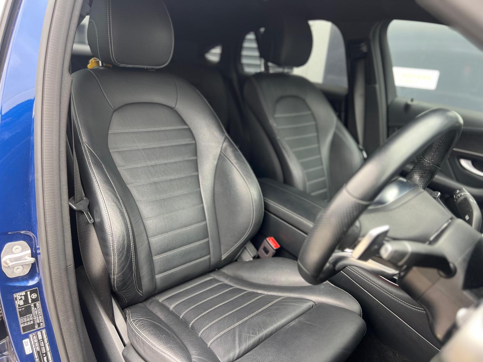 Mercedes-Benz GLC 2.0 GLC300d AMG Line (Premium) Coupe 5dr Diesel G-Tronic+ 4MATIC Euro 6 (s/s) (245 ps)