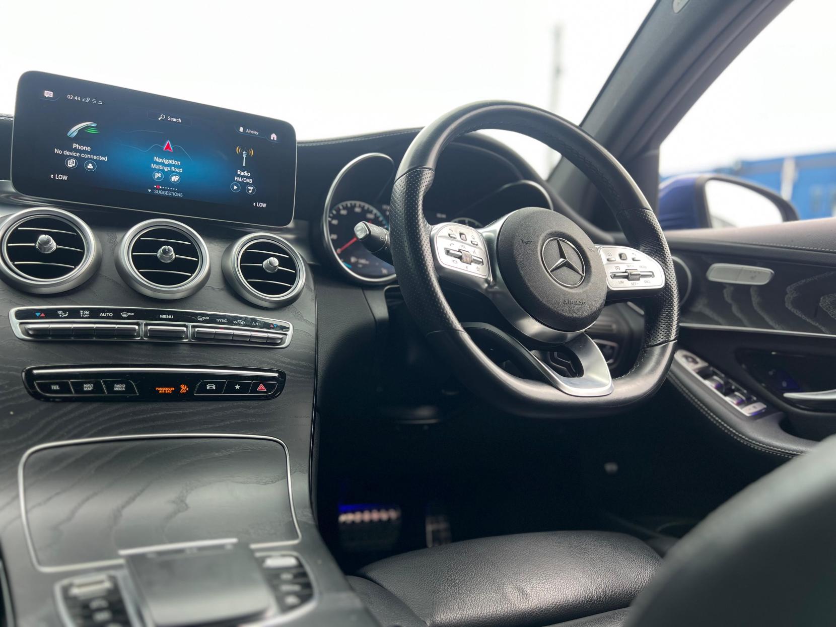 Mercedes-Benz GLC 2.0 GLC300d AMG Line (Premium) Coupe 5dr Diesel G-Tronic+ 4MATIC Euro 6 (s/s) (245 ps)