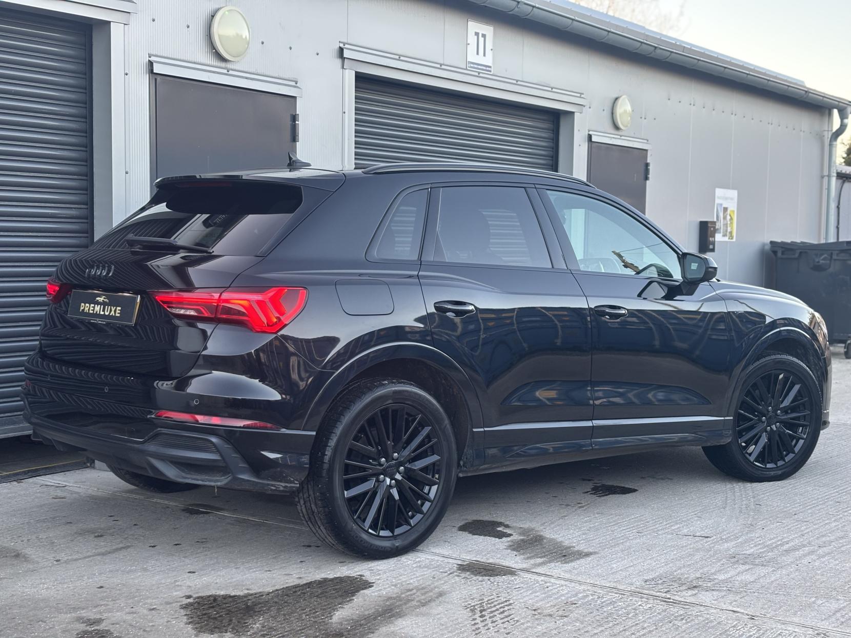 Audi Q3 1.5 TFSI CoD 35 S line SUV 5dr Petrol S Tronic Euro 6 (s/s) (150 ps)