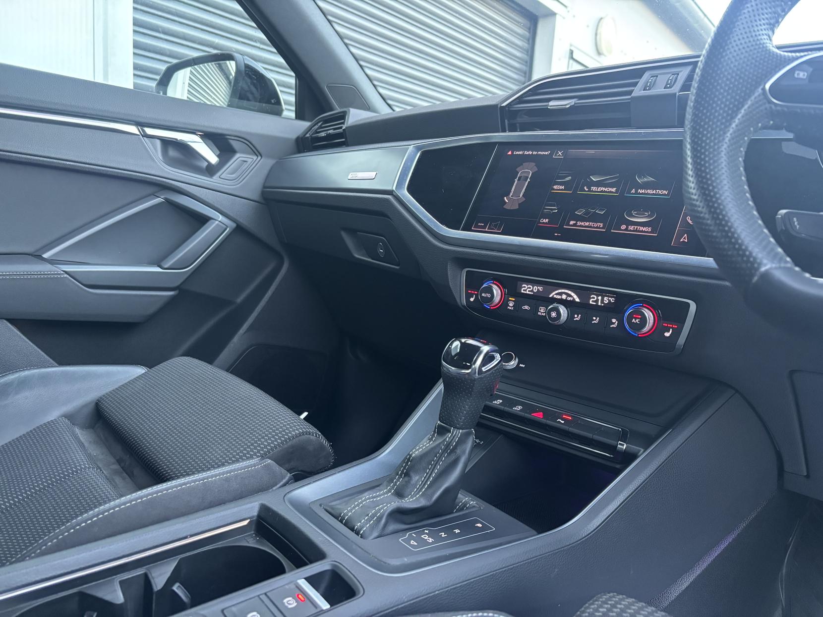 Audi Q3 1.5 TFSI CoD 35 S line SUV 5dr Petrol S Tronic Euro 6 (s/s) (150 ps)