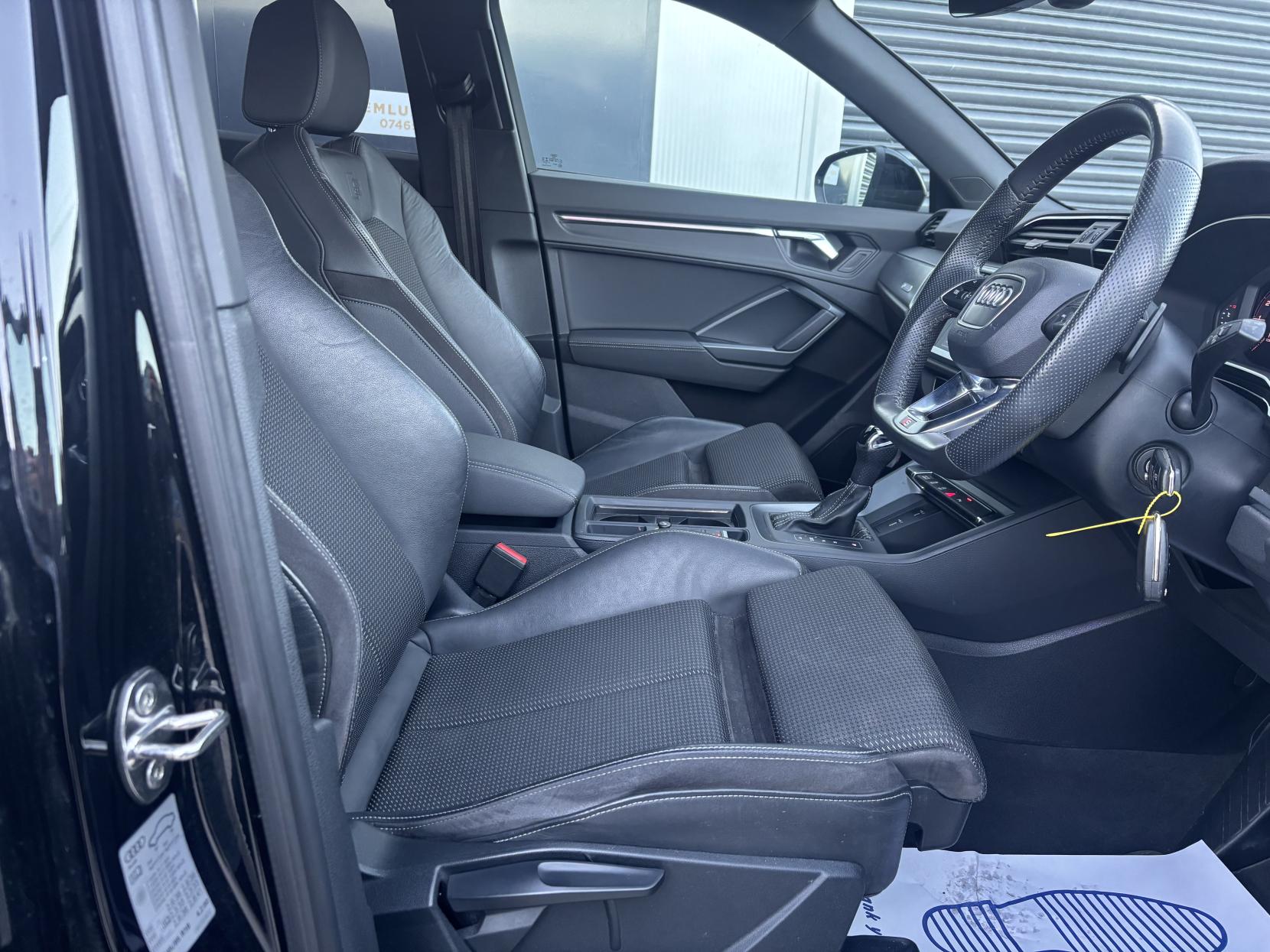 Audi Q3 1.5 TFSI CoD 35 S line SUV 5dr Petrol S Tronic Euro 6 (s/s) (150 ps)