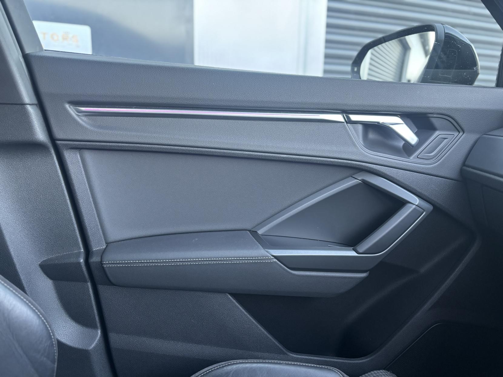 Audi Q3 1.5 TFSI CoD 35 S line SUV 5dr Petrol S Tronic Euro 6 (s/s) (150 ps)