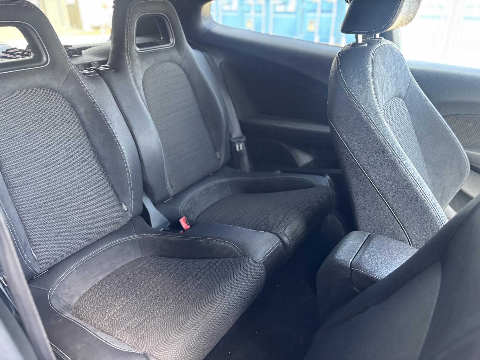 Volkswagen Scirocco 2.0 TDI GT Hatchback 3dr Diesel DSG Euro 6 (s/s) (150 ps)