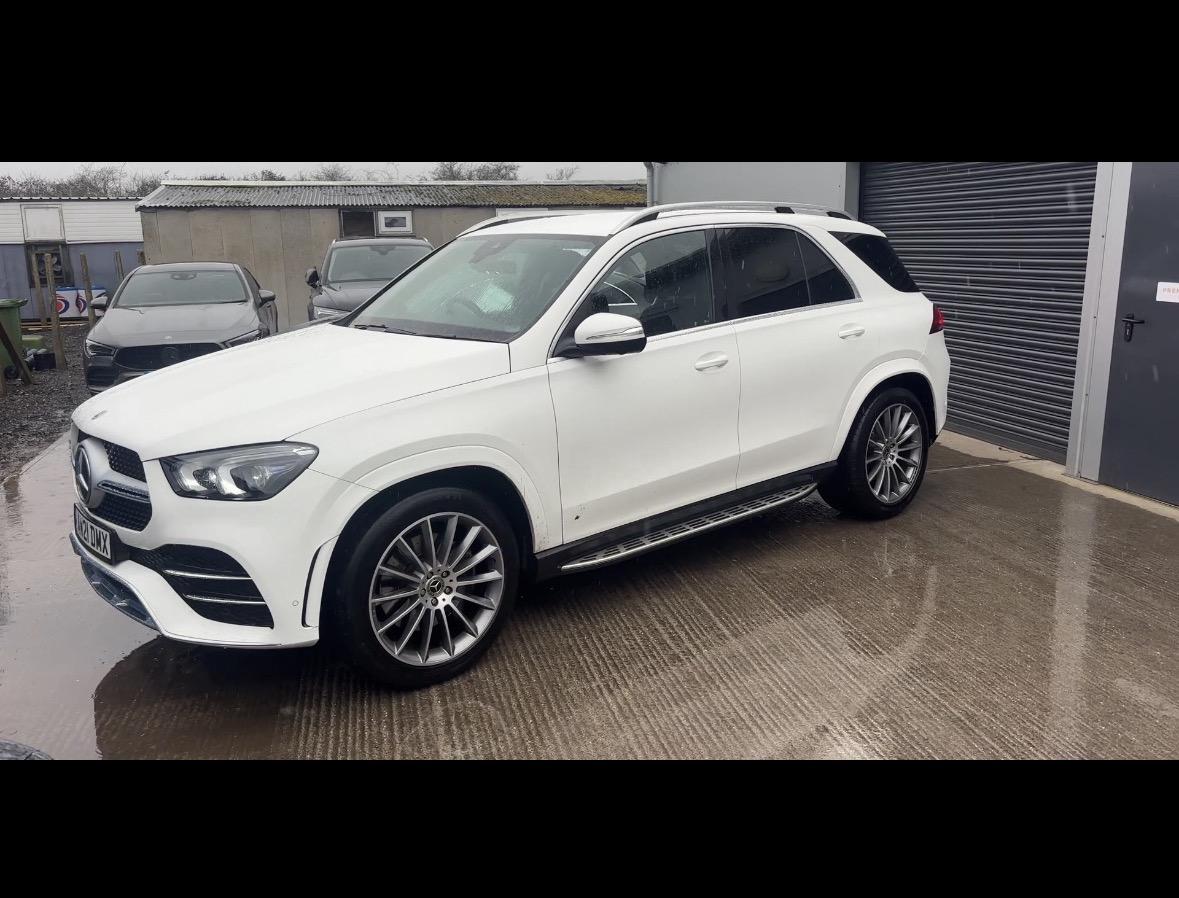 Mercedes-Benz GLE 2.0 GLE300d AMG Line (Premium) SUV 5dr Diesel G-Tronic 4MATIC Euro 6 (s/s) (245 ps)