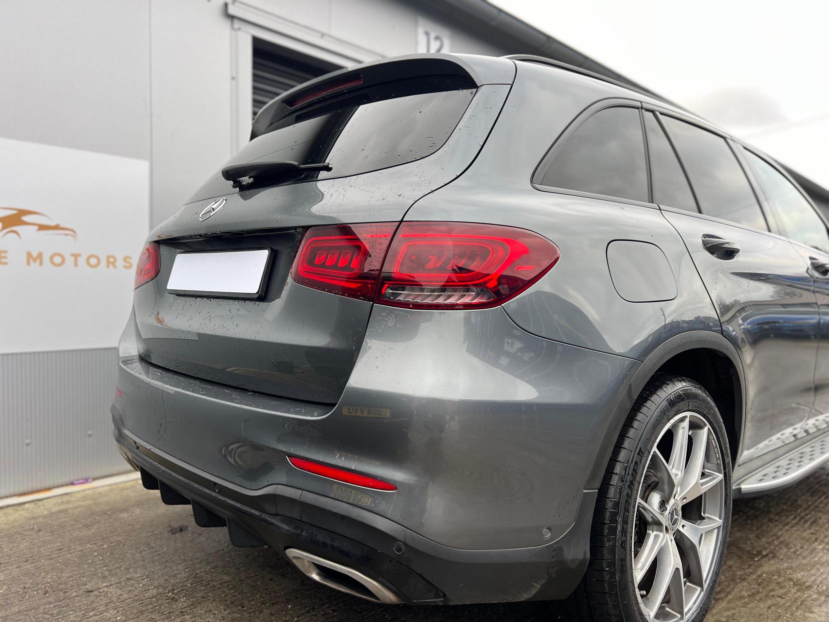 Mercedes-Benz GLC 2.0 GLC300 MHEV AMG Line (Premium Plus) SUV 5dr Petrol G-Tronic+ 4MATIC Euro 6 (s/s) (272 ps)