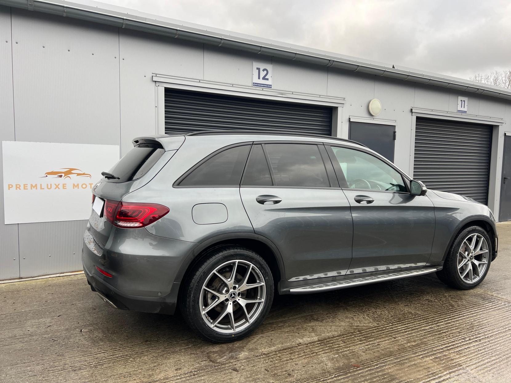 Mercedes-Benz GLC 2.0 GLC300 MHEV AMG Line (Premium Plus) SUV 5dr Petrol G-Tronic+ 4MATIC Euro 6 (s/s) (272 ps)