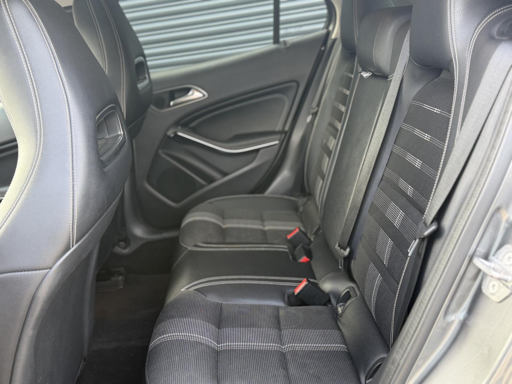 Mercedes-Benz GLA 1.6 GLA180 Urban Edition SUV 5dr Petrol 7G-DCT Euro 6 (s/s) (122 ps)